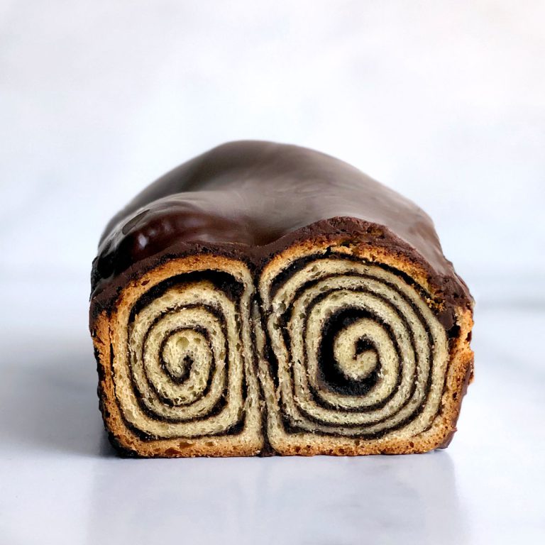 Chocolate Babka Fikabröd