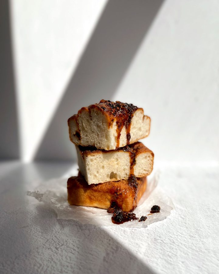 Chili Crisp Focaccia Fikabröd